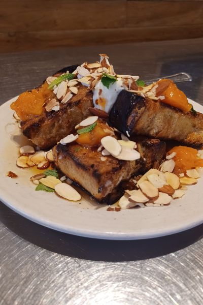 French toast from brunch -do not miss out on the food scene during your Chicago babymoon